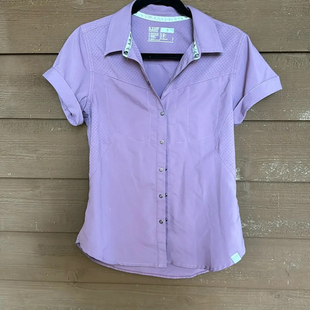 5.11 Tactical women’s snap button tailored short sleeve shirt size small